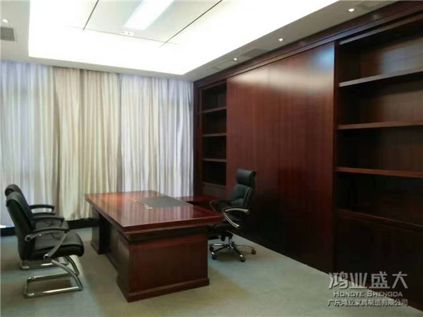 南京中建大厦第二期办公家具配套项目领导办公桌款式